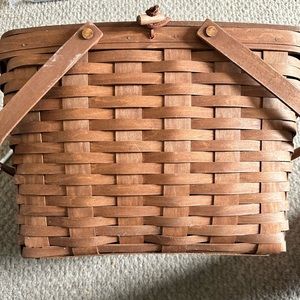 2007 Longaberger large picnic basket